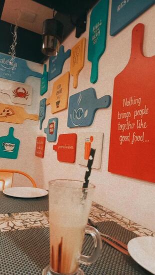 Unique Sara's Restaurant