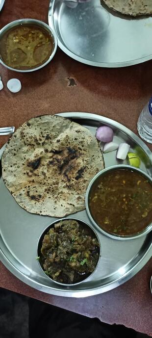 Durga Khanawal (दुर्गा खानावळ-मटण थाळी)