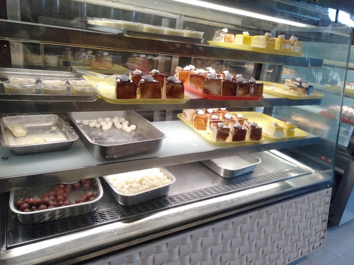 MANN SWEETS & RESTAURANTS