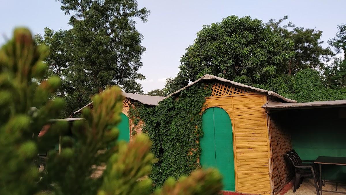 The village hut cafe & Restaurant