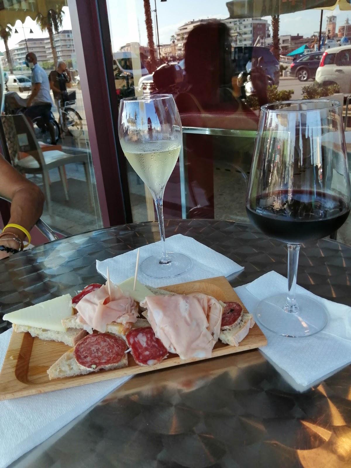 Vino e Amore enoteca sul fiume