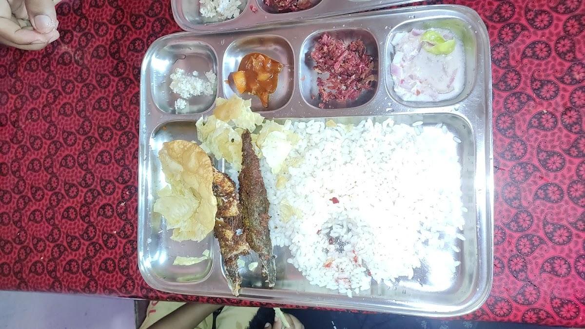 Hotel Aswathy homely fish curry meals