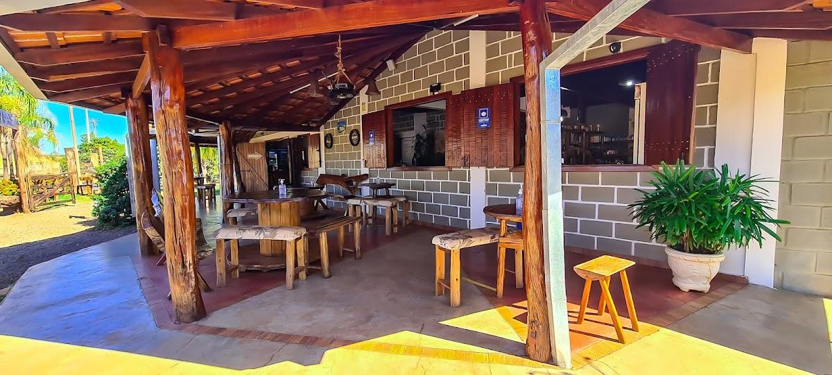 Empório Aroeira - Venda do queijo