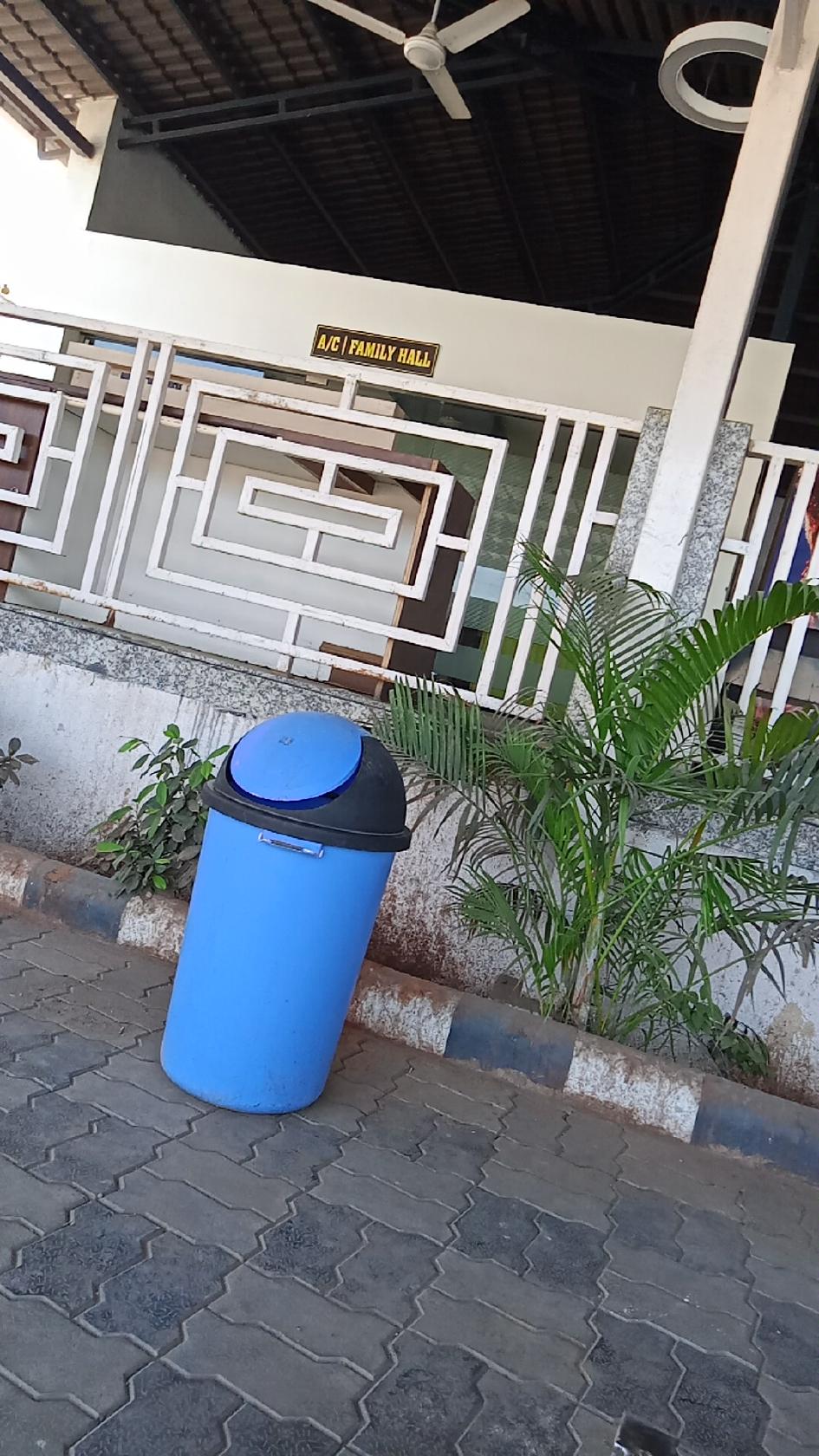 यादवजी का रेस्टोरेंट एवं नाश्ता भण्डार