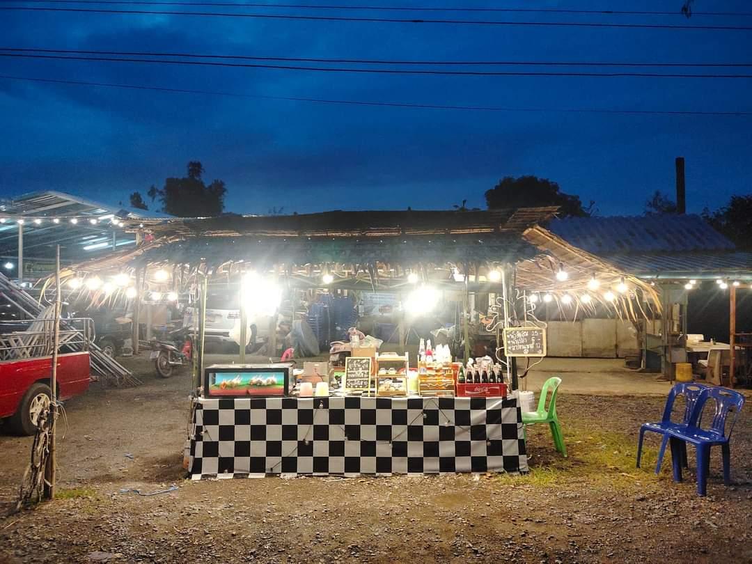 ก๋วยเตี๋ยวบ้านช่าง