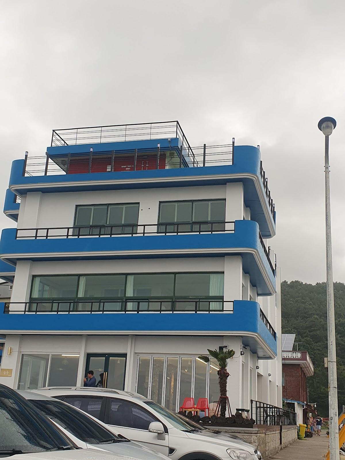 높들 카페