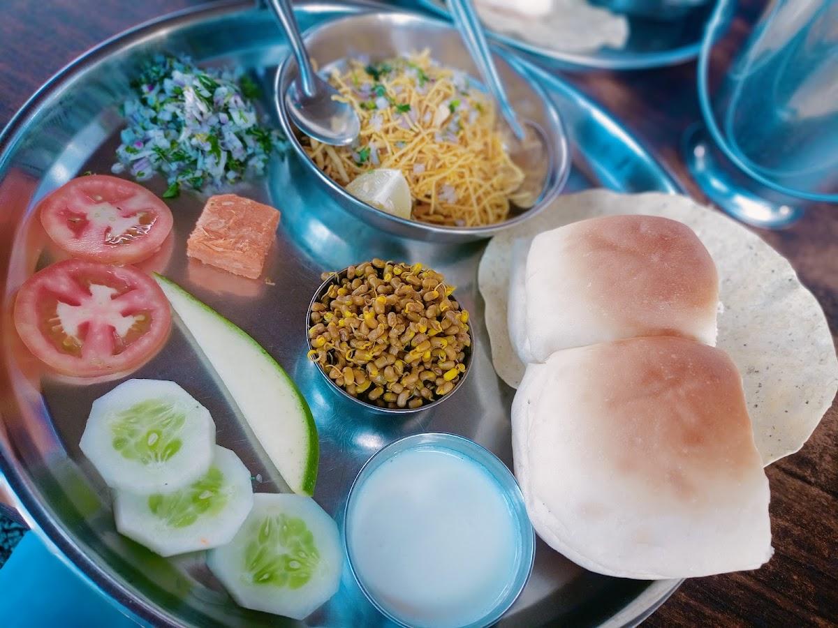Sundar Bhel and Misal Corner