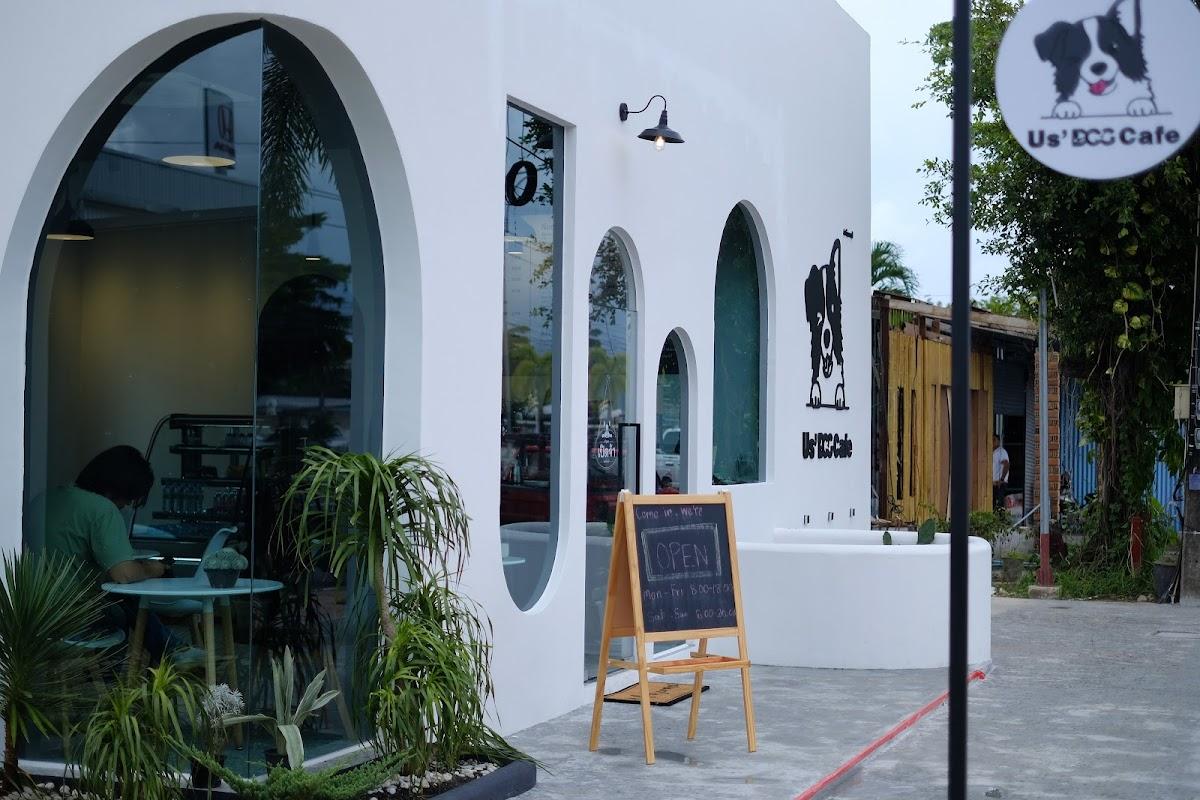 Us'Dog Cafe คาเฟ่น้องหมา กาแฟออร์แกนิค