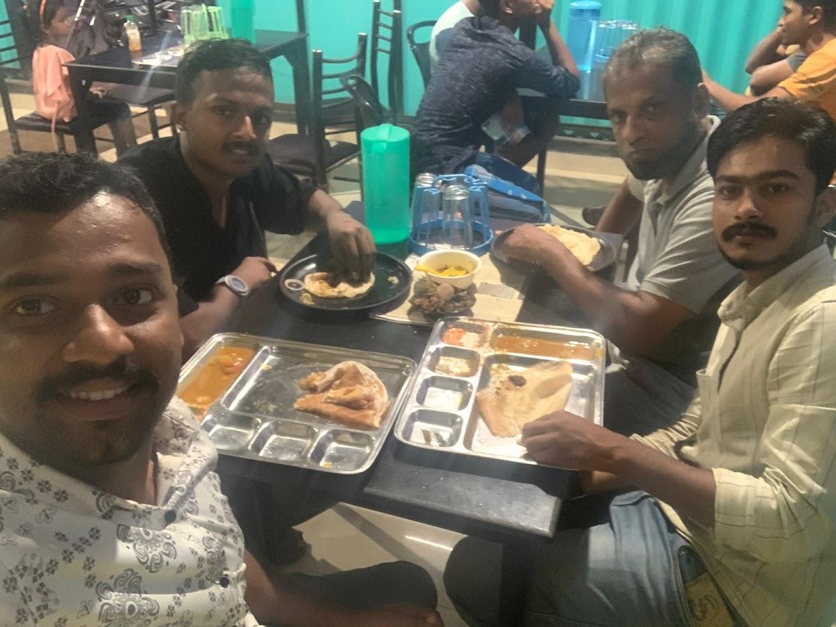 Hotel Pathoos (Eriyad, Wandoor)