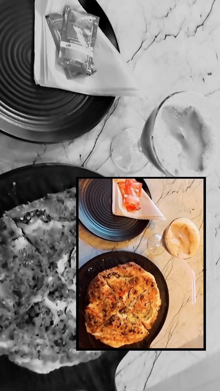 Foodie Delights Cafe