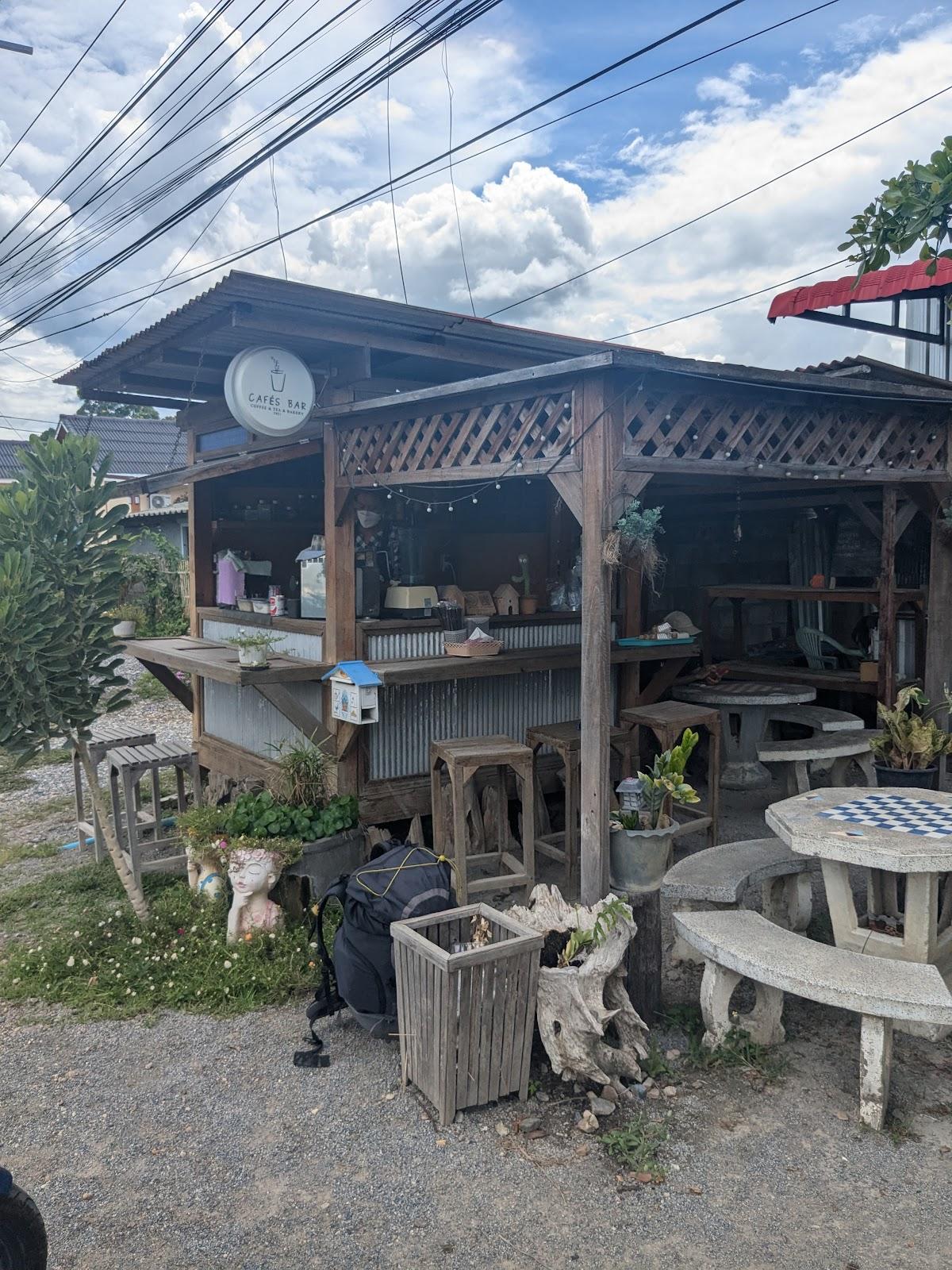 Cafe’s Bar