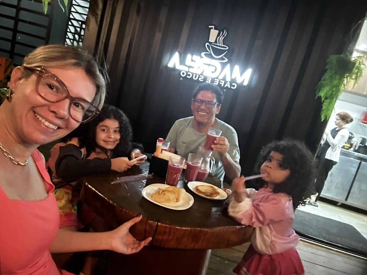 Magrela Café E Suco