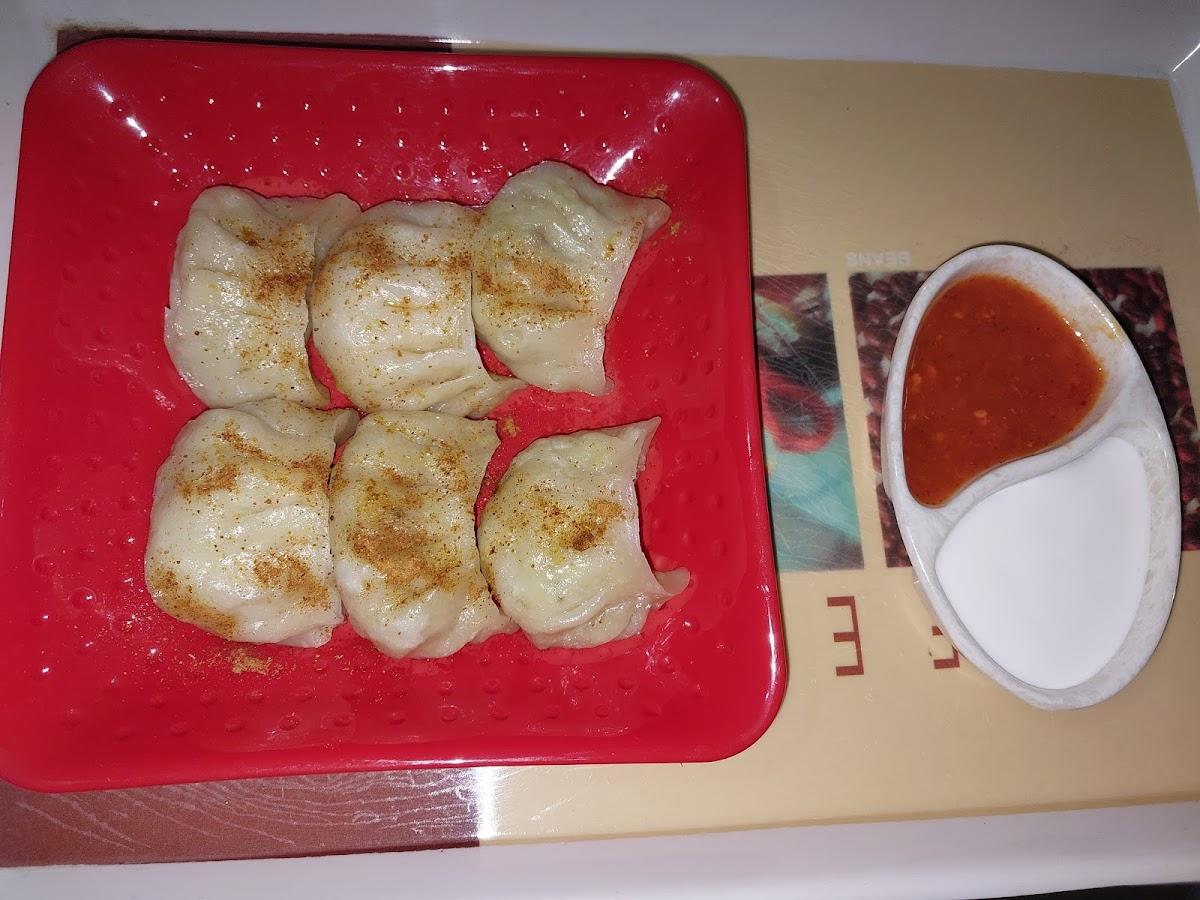 Momos mania