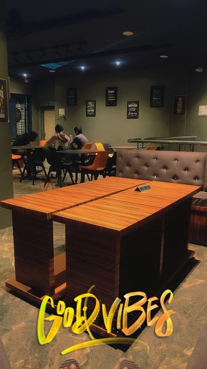 The Grand Cafe and Chat