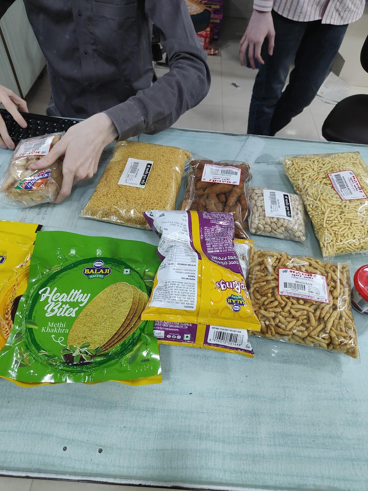 SHREE MAHAVEER SUPER MARKET-MANEKMOTI DRYFRUIT,NAMKEEN,GOURMNET