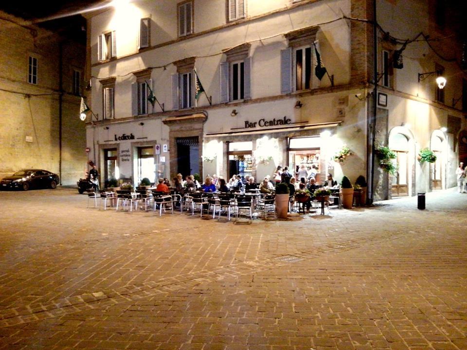 Bar Centrale Di Re Francesco