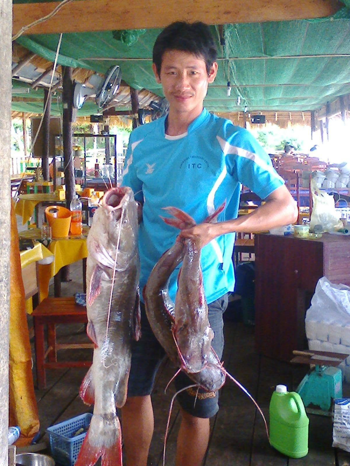 ຮ້ານອາຫານ ເຮືອແພໄຊສະຫວັນ