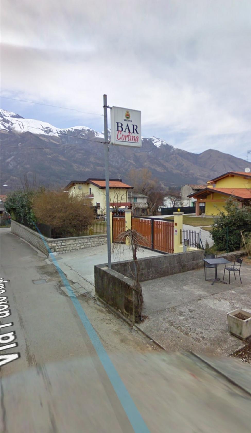 Bar cortina