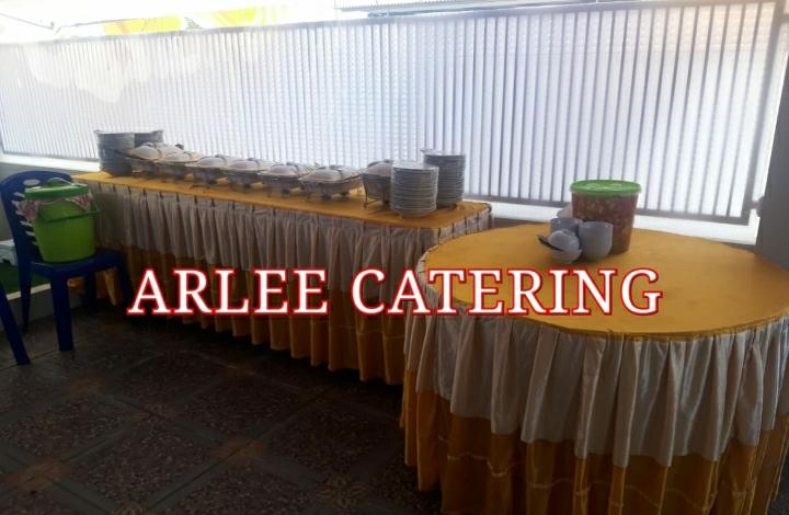 Arlee catering dan kepala BABI