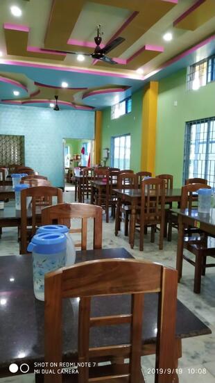 New Bajwi Hotel & Restaurant