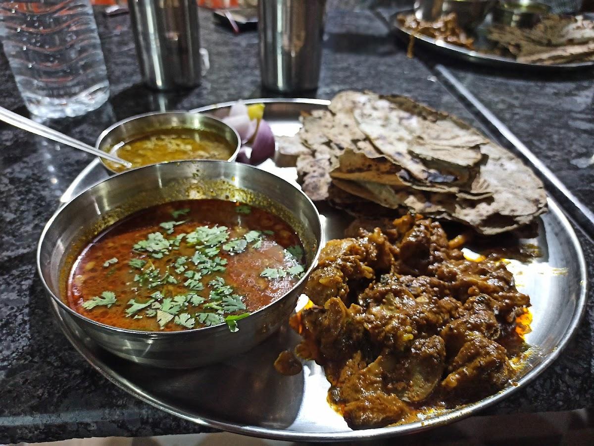 Hotel Aaisaheb Veg - Nonveg