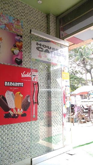 Sweet Mart & Bakery, Fried chicken