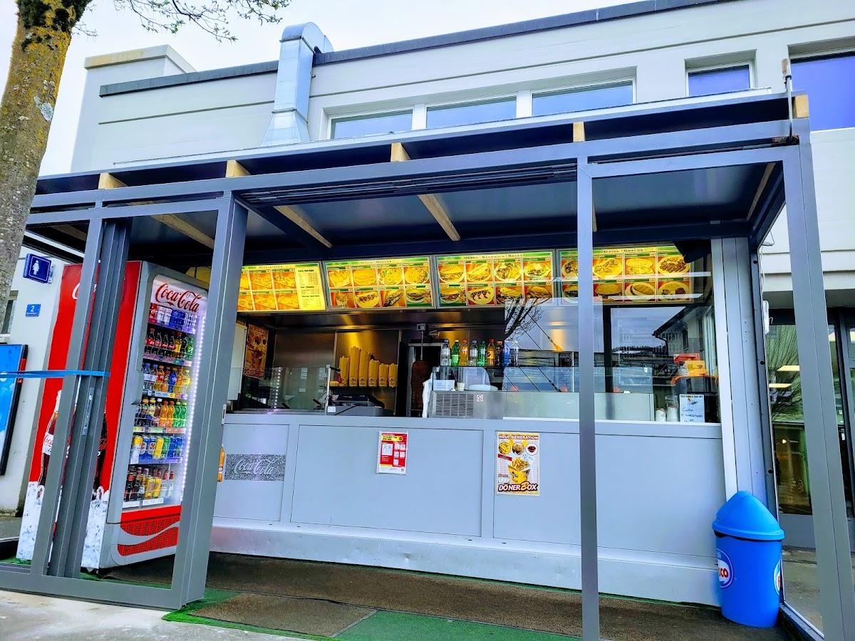 Metro Pizza and Kebab Shop