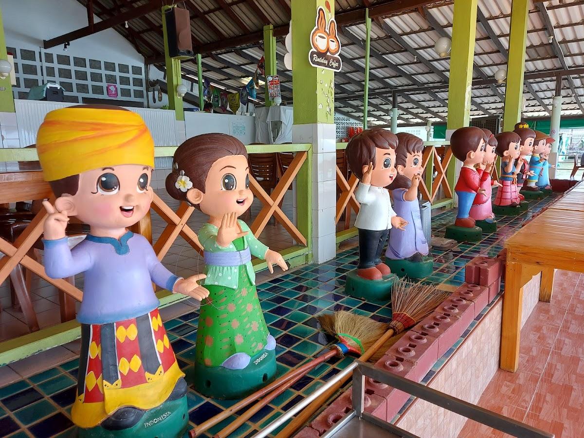 ร้านอาหารริมทะเลซีฟู๊ดแอนด์รีสอร์ท
