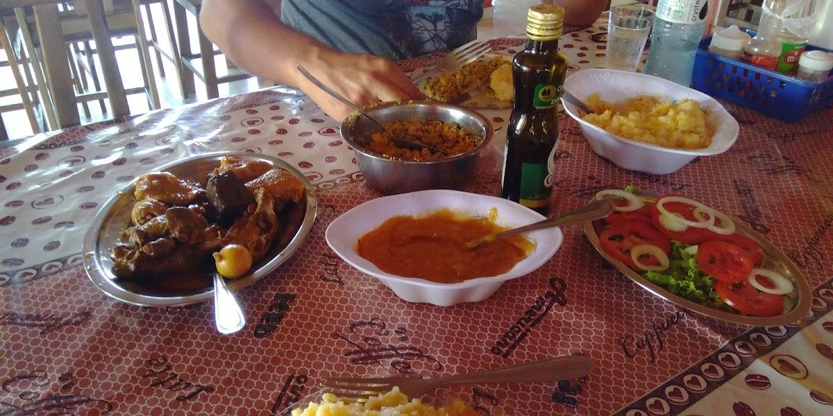 Galinha Caipira da Dona Elza