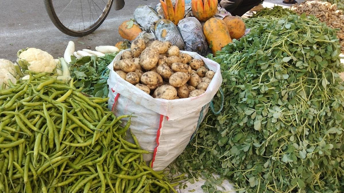 Mezbaan Restaurent The Complete Nonveg Food At Behind Masjid Jhoolanpeer Khai Road Vidisha (M.P)