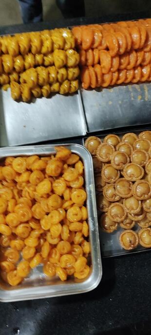Shree Senthur Bakery And Sweets