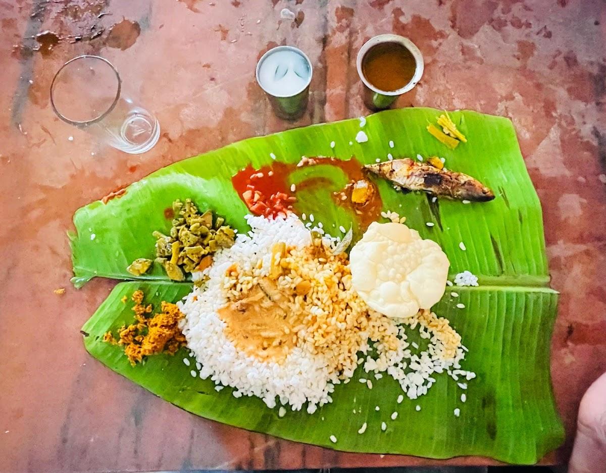 മുളിയിൽ റെസ്റ്റോറൻ്റ് (Muliyil Restaurant)