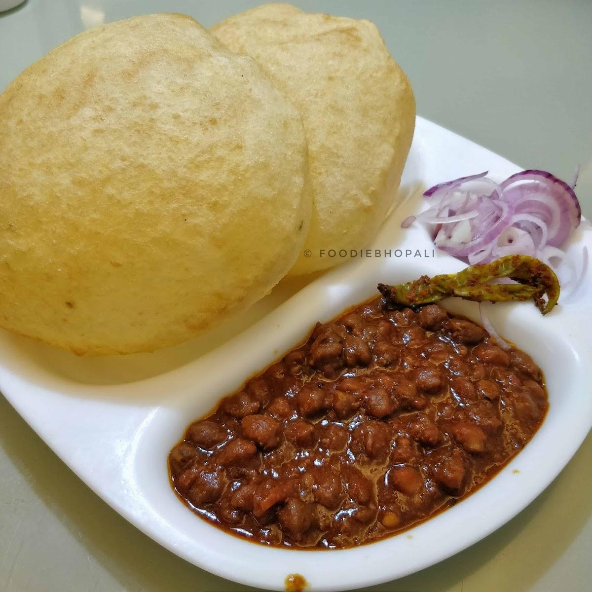 मां ब्रजेश्वरी छोले भटूरे