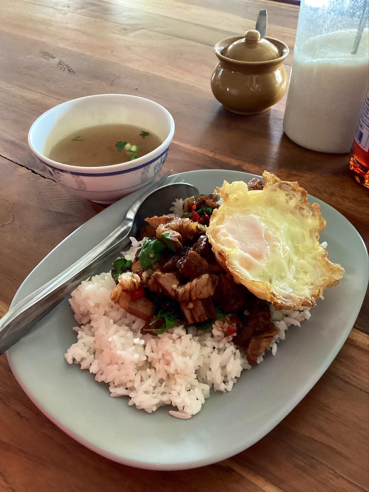 ครัวเจ้กุ้ง ก๋วยเตี๋ยว อาหารตามสั่ง
