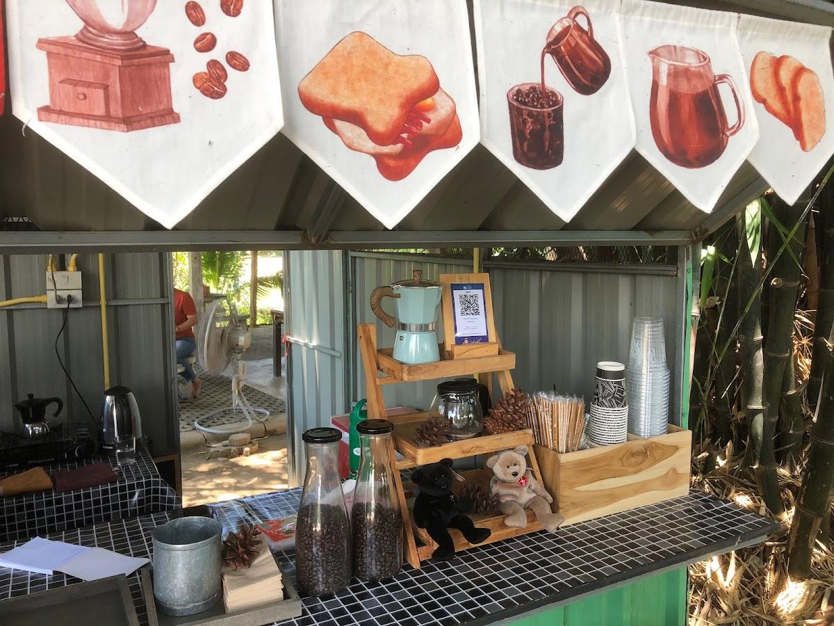 ข้างบ้าน สาขา หางดง (Khang Ban Cafe & Restaurant)