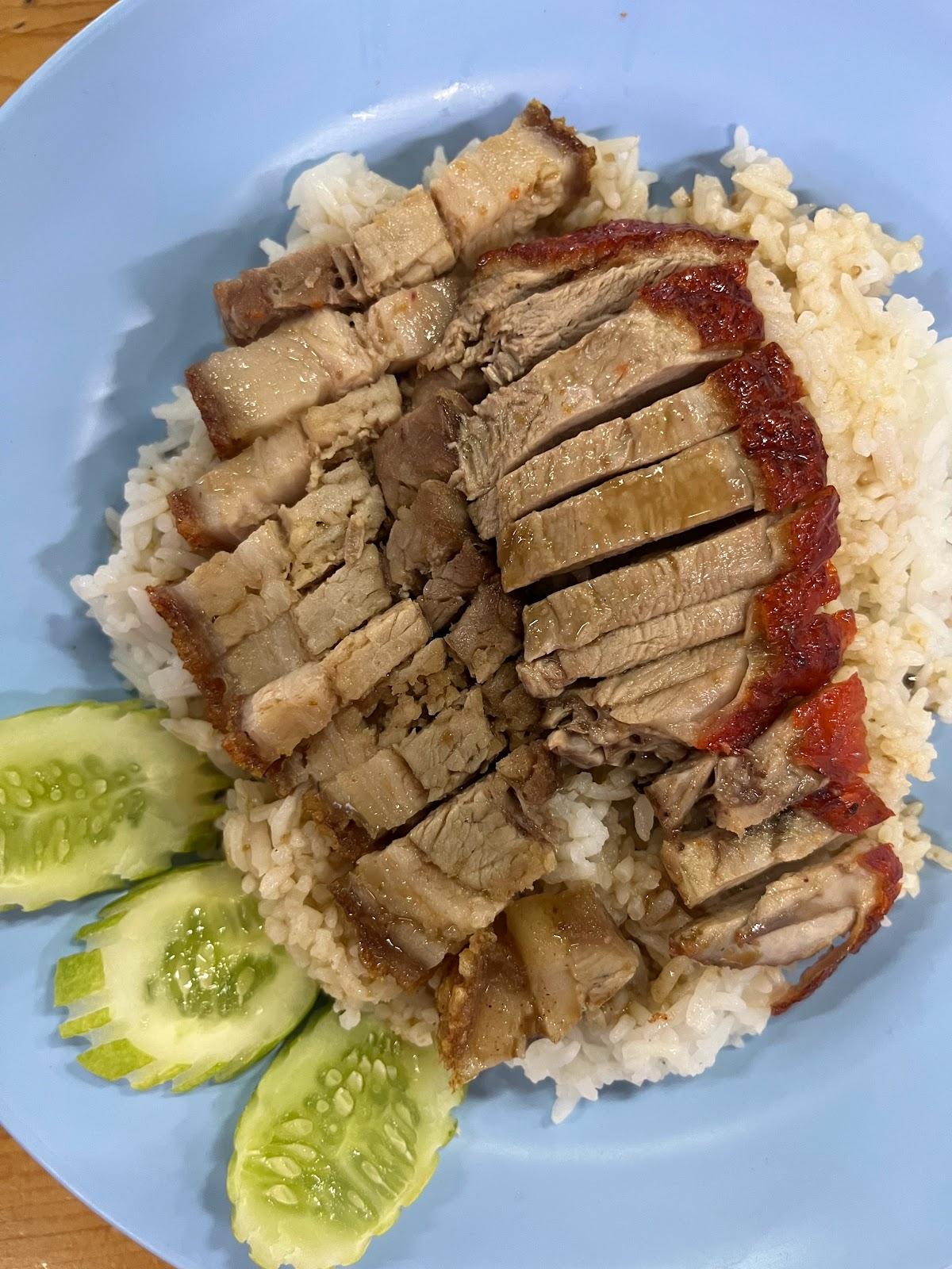ข้าวหน้าเป็ด หมูแดง หมูกรอบ