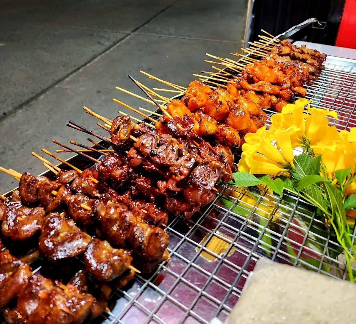 หมูย่างไก่ย่างสูตรโบราณย่างเตาถ่าน