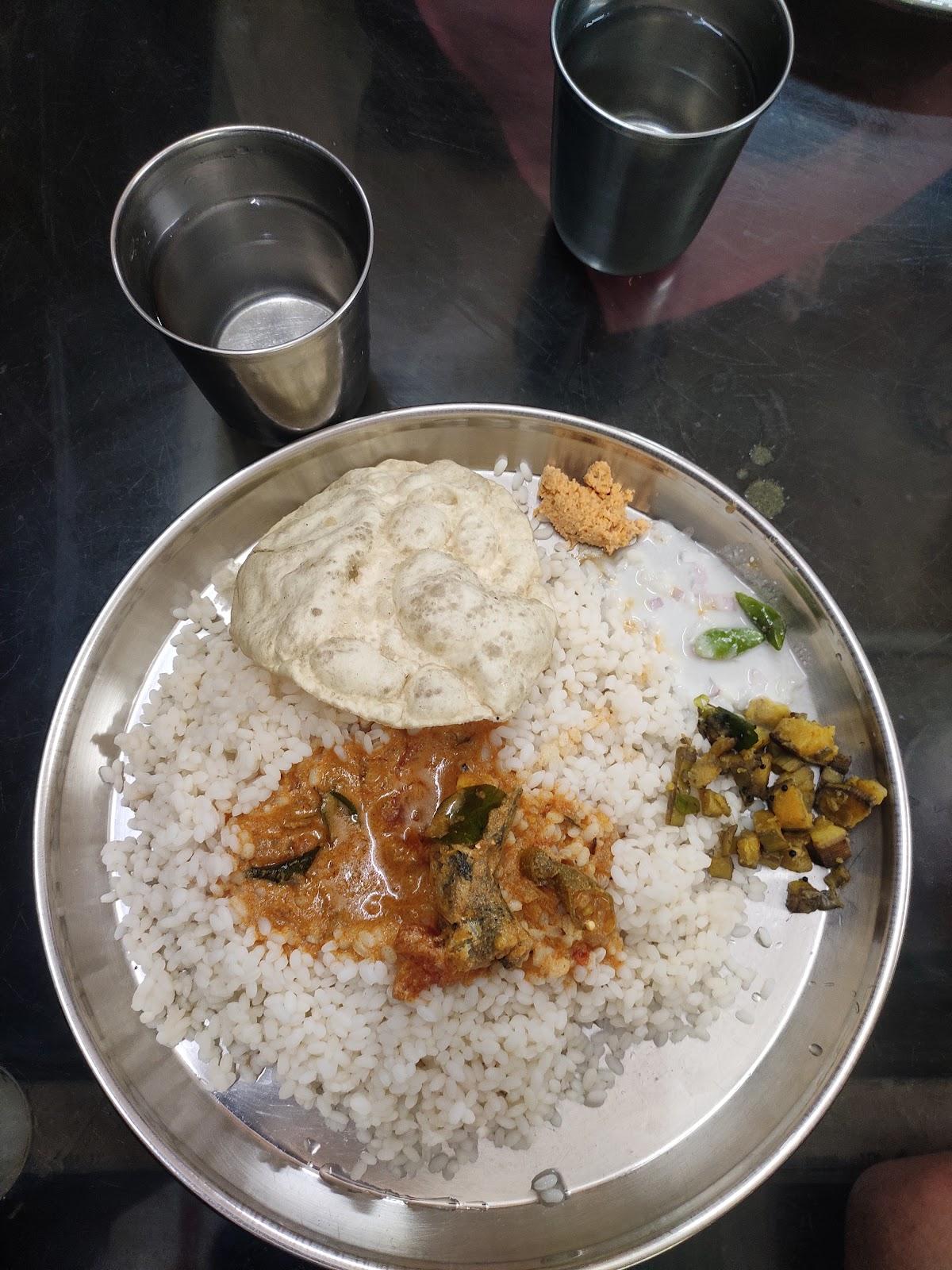 Thattukada 8 tharam koot