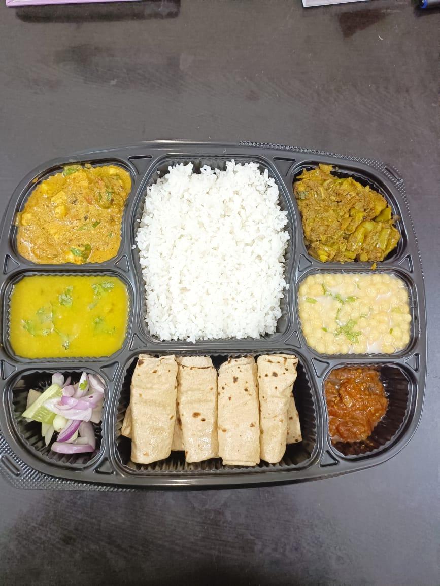 घर की रसोई (The Cloud Kitchen)