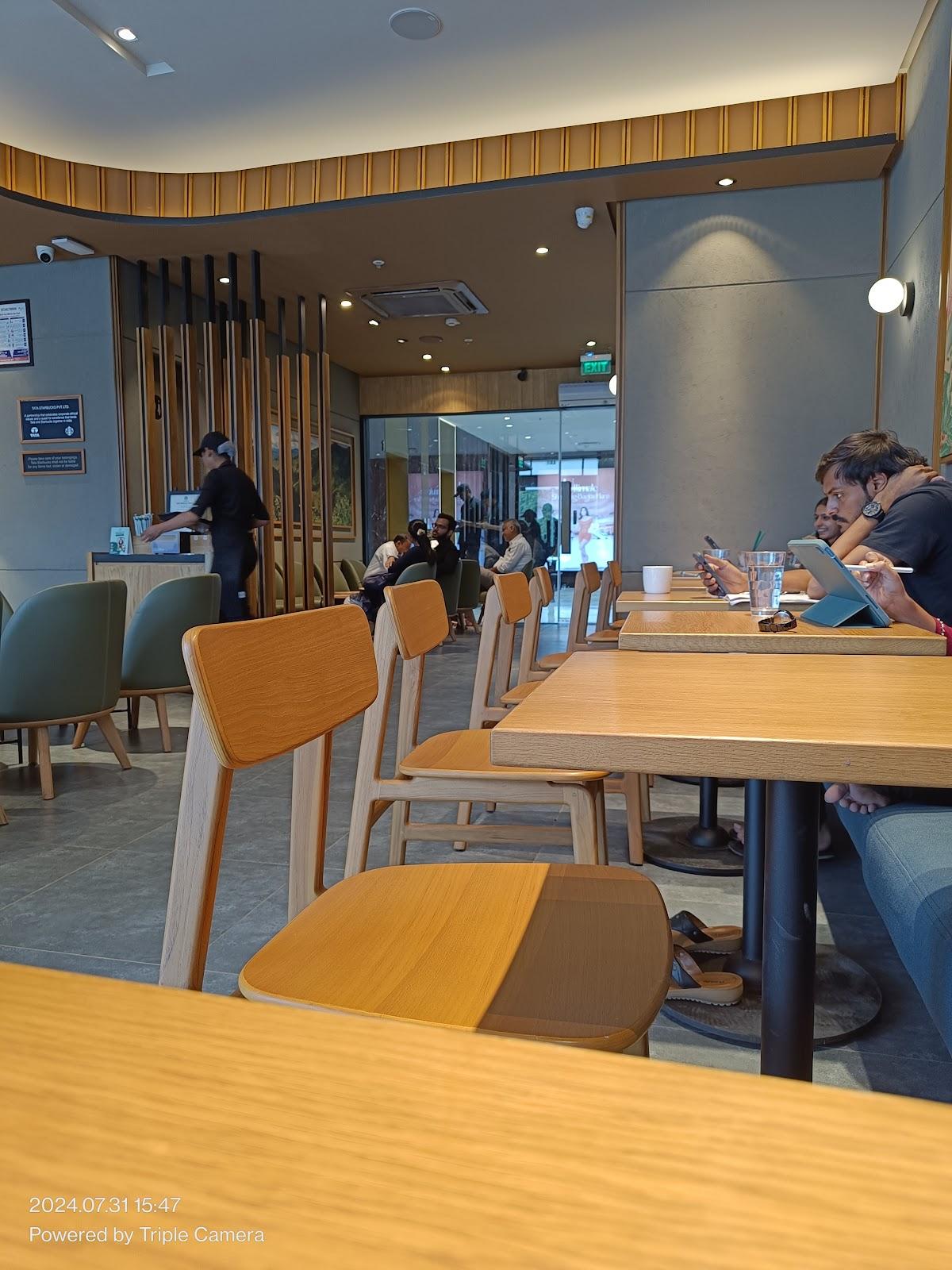 Starbucks Swagat Holiday Mall