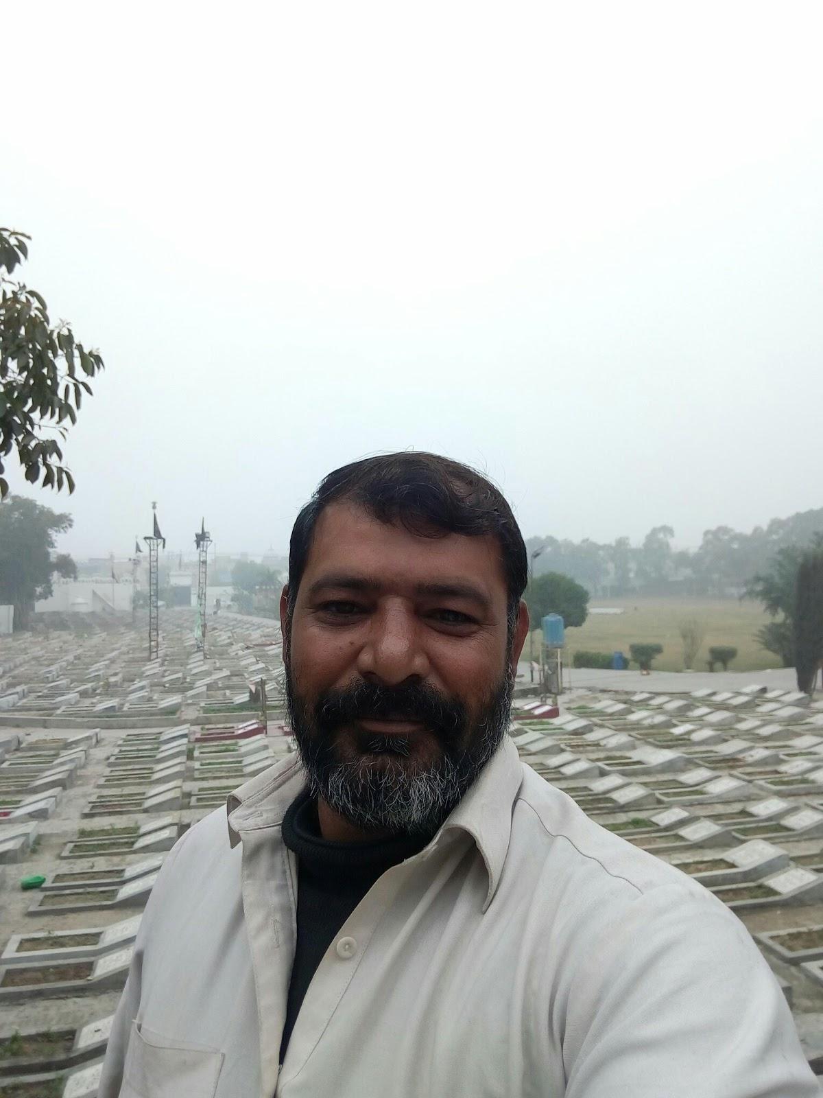 Ghulam Hussain Makhan Hotel
