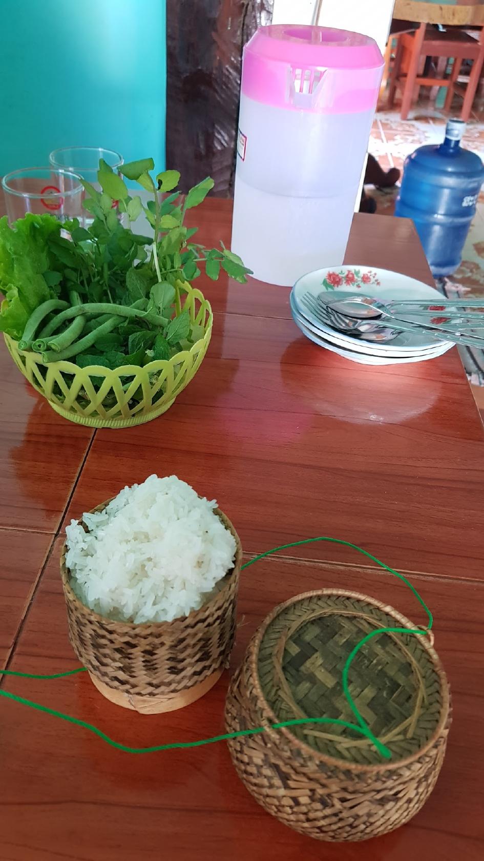 ຮ້ານຊີ້ນດາດບຸບເຟ ສີປະເສີດ