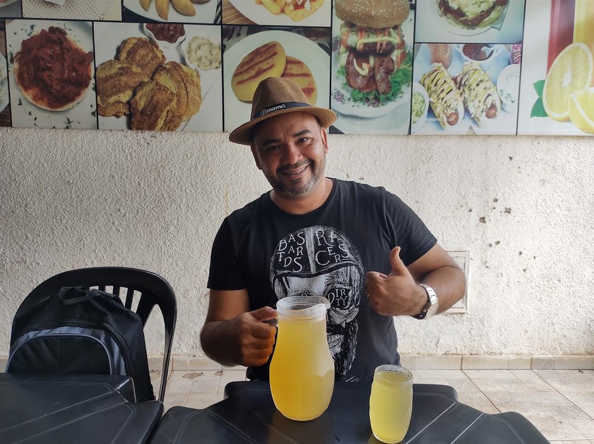 Restaurante e Bar La Zenaida (Comida Colômbiana)