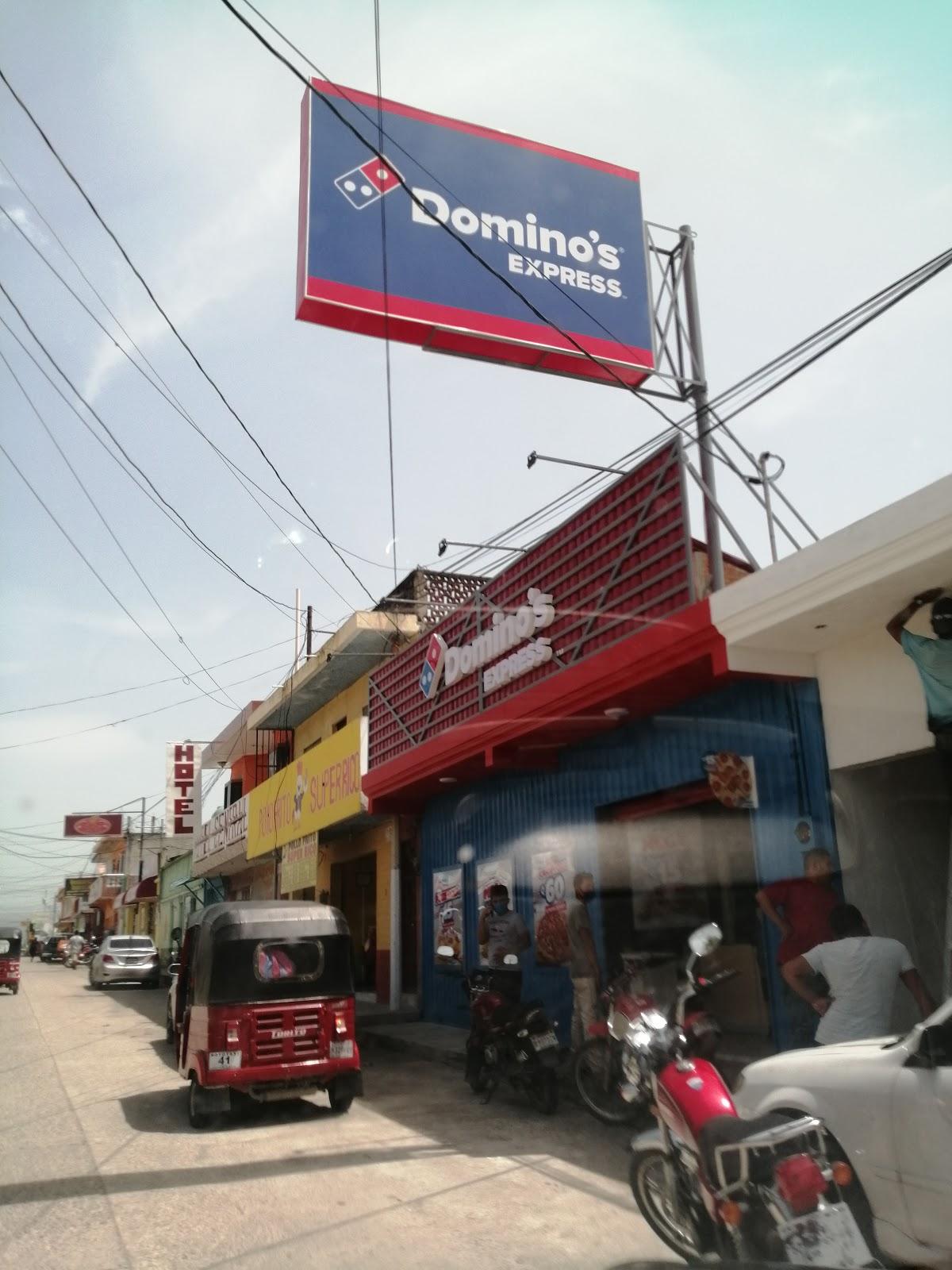 Domino's Express • Monjas