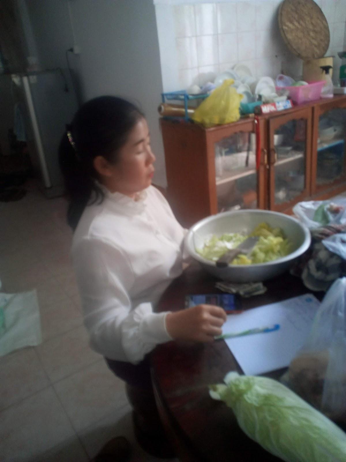 อาหารตามสั่ง ลาว-ไทย
