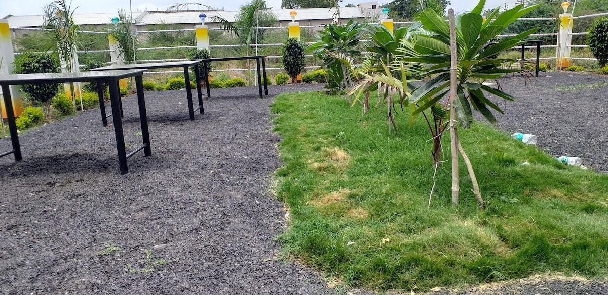 Hotel Raj Inn bar and restaurant