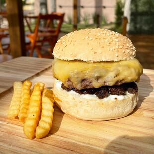 Burning Pizza & Burger