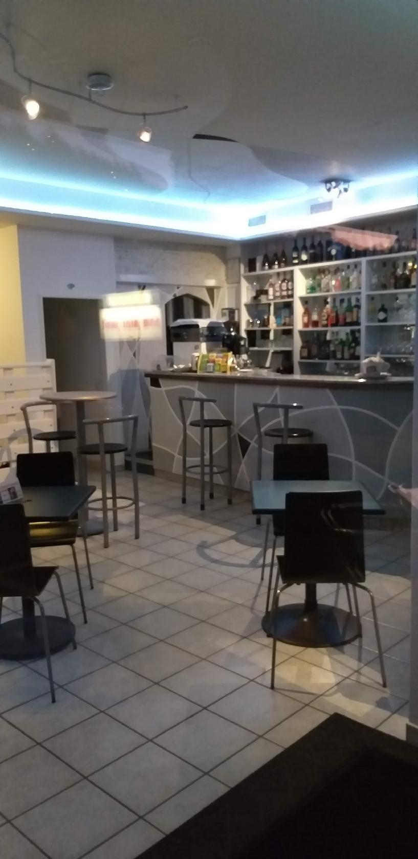 Mini Bar, Via San Gottardo, 48, Tenero-Contra, Svizzera