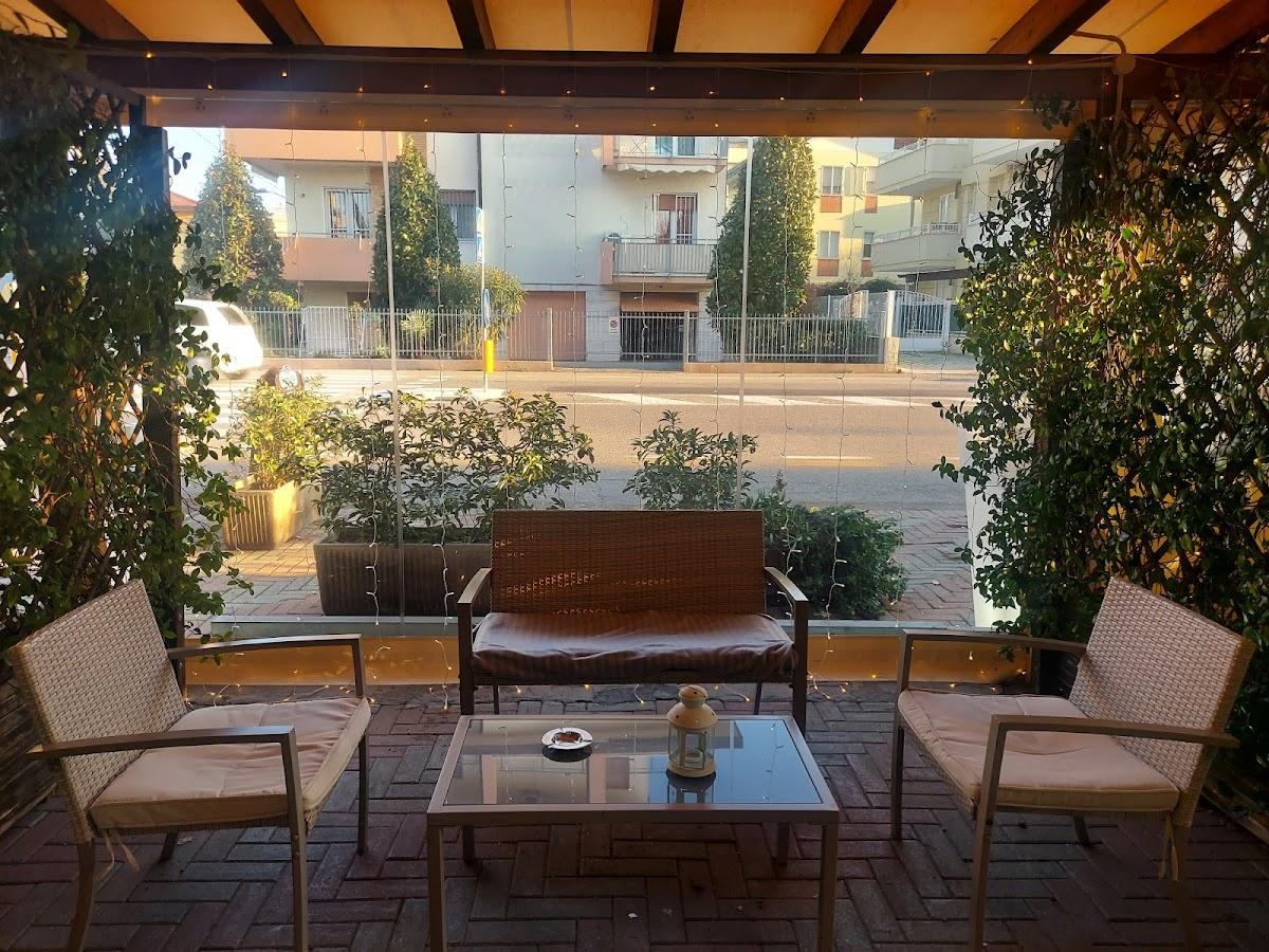 Mokamor - Caffè, vini e spuntini