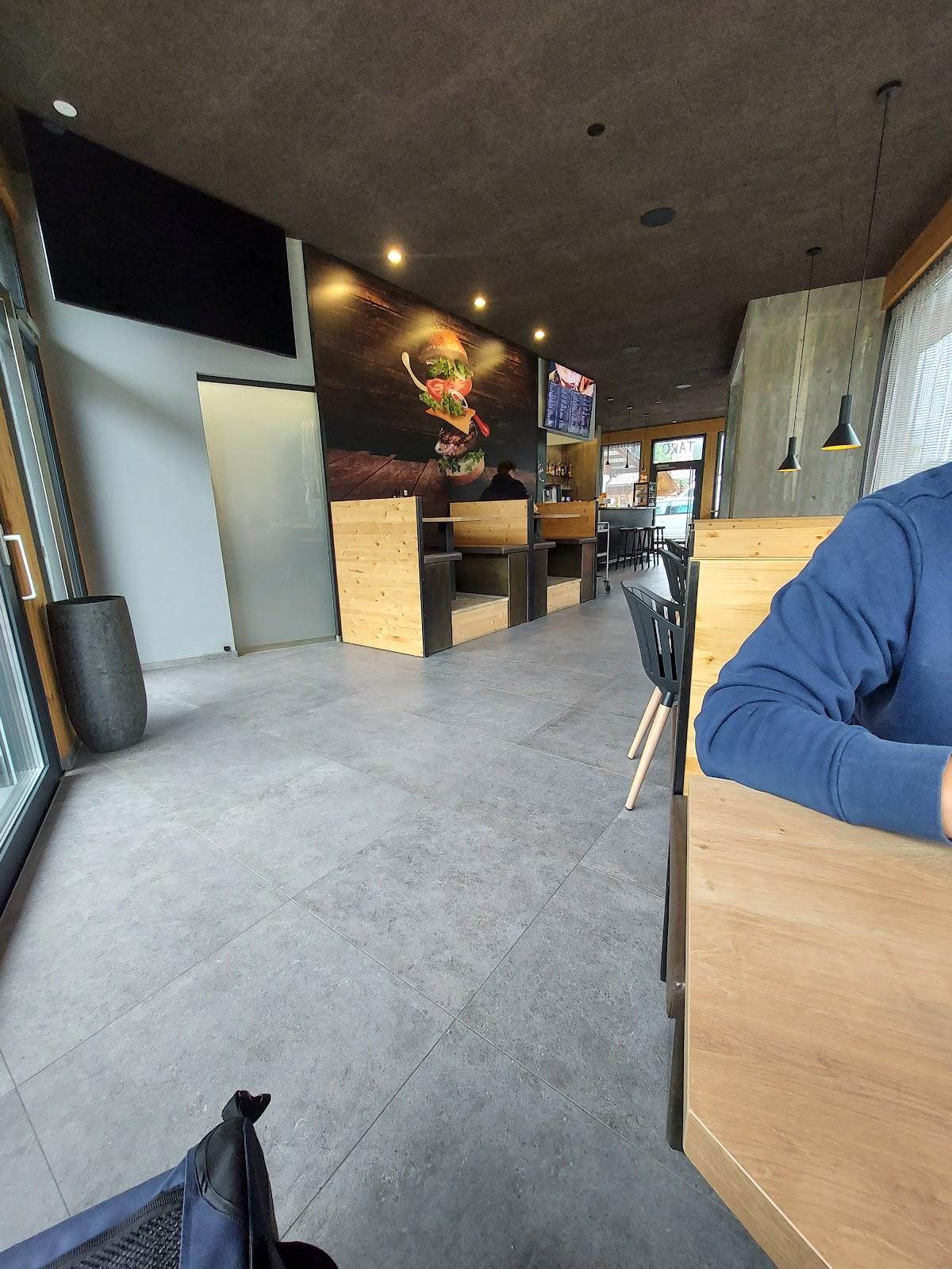 TARO Burger, Bistro & Bar